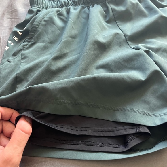 Green gym shark athletic compression shorts - Picture 4 of 4